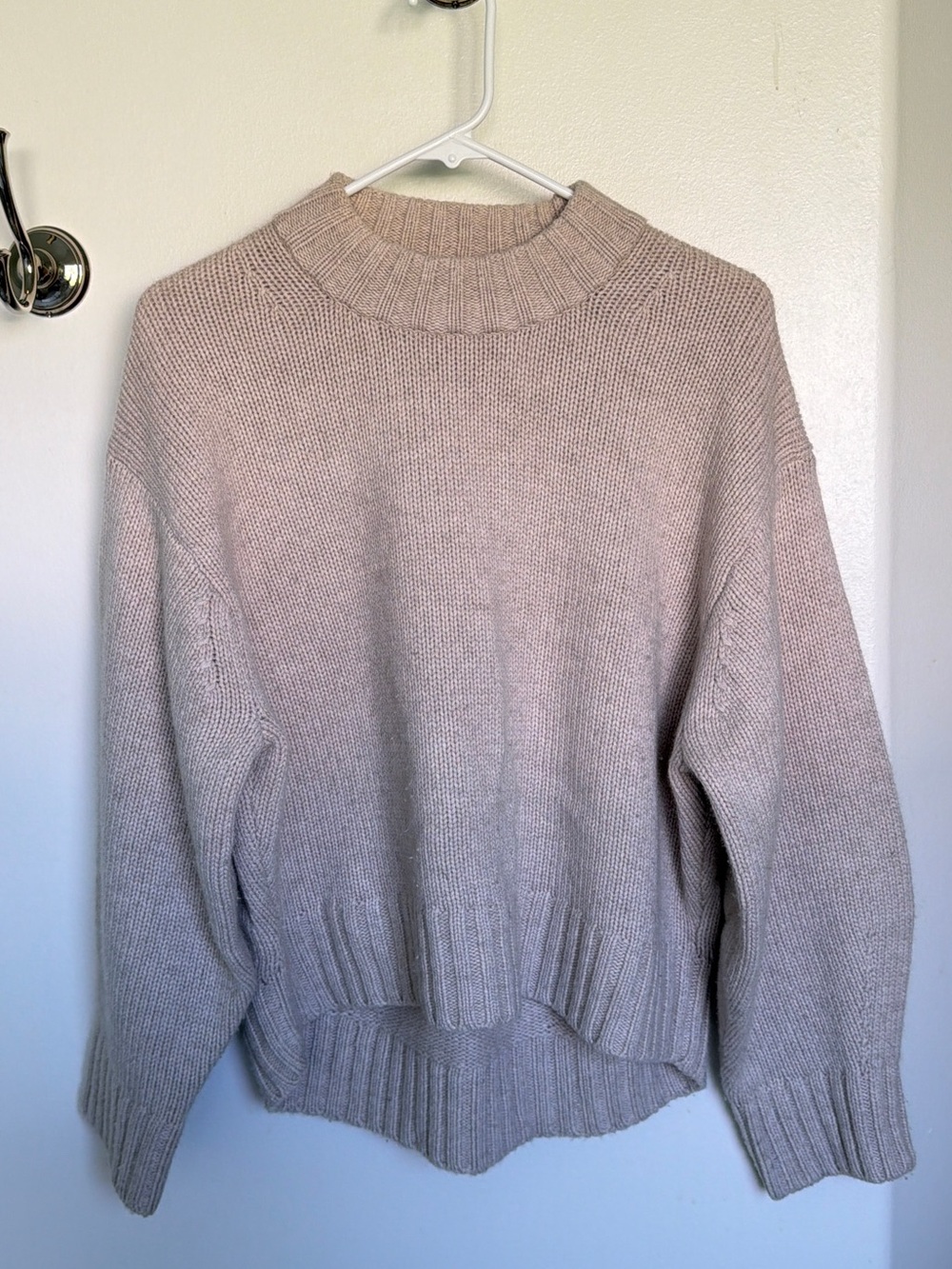 COS Women’s Pure Cashmere Crew
